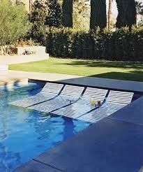 epingle par rachel hu sur outdoor spaces transat piscine piscine et jardin piscine