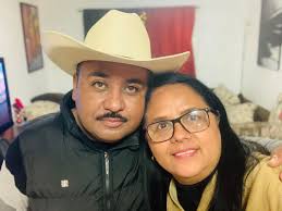 Una pareja, ¿quién acepta a quién? ¿El hombre acepta a la mujer o la mujer  al hombre?