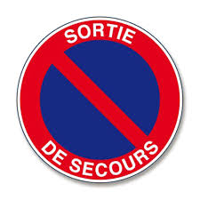Sauf sur une petite place devant un bureau de tabac , je me gare et là ,je me fait limite engueuler par la patronne comme quoi c'est un parking privé à elle réservé à ses clients ,je précise qu'il n'y a aucun. Panneau Signalisation Picto Stationnement Genant Parking Prive Sur Sbe Direct