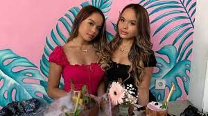 Proyek film dan beli baju kekecilan jadi alasan dinda kirana diet. 8 Artis Punya Saudara Yang Gak Kalah Cantik Dinda Kirana Kayak Kembar