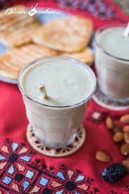 Smoothie A L Avocat Et Aux Fruits Secs Plus Connu Sous Le Nom De Zaazaa Au Maroc Cuisinons En Couleurs Smoothie Avocat Recette De Cuisine Marocaine Recettes Du Ramadan