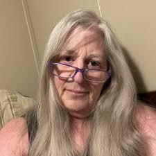 Does buying a new theme save the pre-existing theme for later use?