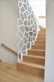 Merdiven üretiminde temel esasların başında üretilen merdivenin ev içerisinde bulunan katlar arasında geçişi sağlaması ilkesi gelmektedir. Merdiven Ve Merdiven Korkulugu Modelleri 100 Farkli Tasarim