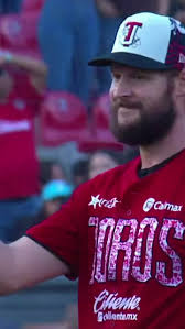 Tras un 2024 de 9-3 y 3.05 de ERA, Matt Dermody busca más en 2025 🔥⚾️  ¡Lunes beisbolero contra Sultanes en casa! , 🎟️ link en la biografía,  #TorosOrgulloTijuanense🐃❤️