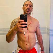 Il conduttore tv e attore ciro di maio, 46 anni, è stato arrestato ieri per detenzione ai fini di spaccio di sostanze stupefacenti. Ciro Di Maio Si Mostra In Un Nudo Frontale Su Instagram