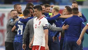 El partido entre polonia y eslovaquia se celebrará el 14.06.2021, a la hora 14:00. 8tph89jnnf1y8m