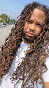 Captivating Artistic Visions in 'Captain's Lemonade'