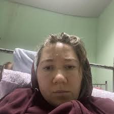 As some of you know, I've been making "Standing With Ukraine" wreaths. One  was purchased by a family who is sponsoring this beautiful woman from  Ukraine!! What a welcome sign for her!