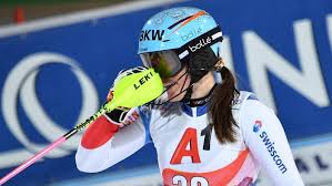 Die schweiz hat als einzige nation einen sponsorenanzug. Das Schweizer Ski Lager Ereilt Die Nachste Traurige Nachricht Ski Alpin Sportnews Bz