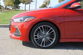 The 2017 hyundai elantra is ranked #6 in 2017 compact cars by u.s. 5 Things You Should Know About The 2017 Hyundai Elantra Sport Autoguide Com News