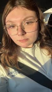 Alexis Caraway's Instagram, Twitter & Facebook