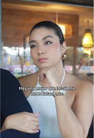 Nosotras siempre nos damos cuenta de todo🧐 . . . #ariasrivasfamily #wife  #esposa #goodvibes #goodvibesonly #reaction #husbandandwife #esposos  #esposo #humor #comedia #fyp #foryou Mujer/Esposa siente ...