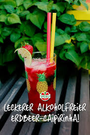 Erdbeer Caipirinha Cocktail Bowle Erfrischend Und Schnell Gemacht Mit Erdbeeren Und Limetten Getranke Alkoholfrei Alkohol Getranke Rezepte Alkoholfrei