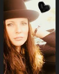 Erin Everly: Inspiring Stories & Insights