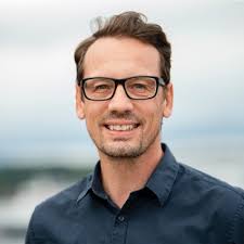 Jeg vil gjerne dele at jeg har startet en ny jobb i DNB, Product, Data &  Innovation, som Product Manager Servicing.