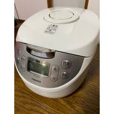 相較於它牌的產品，東芝產品特色在於使用了 5 釐米的厚鐵釜內鍋。 這款內鍋材質，重現了使用傳統鍋具烹煮米飯的高效熱能傳導，及保溫功效。 真空技術則應用於能快速烹煮食材，然後提供長達 40 小時的長時保溫加熱，完整鎖住食材的原汁原味. æ±èŠ ã‚¹ãƒžãƒ› ç‚Šé£¯å™¨ã®é€šè²© 400ç‚¹ä»¥ä¸Š æ±èŠã®ã‚¹ãƒžãƒ› å®¶é›» ã‚«ãƒ¡ãƒ©ã‚'è²·ã†ãªã‚‰ãƒ©ã‚¯ãƒž