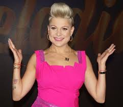 Magdalena narożna stała się królową disco polo. Magdalena Narozna Piekni I Mlodzi Twoja Twarz Brzmi Znajomo Wiki Fandom
