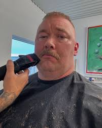 Thor without beard looks like T-her, sorry! :D