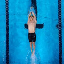 Friday's swimming competitions in the tokyo summer games kept piling on the medals for team usa, with podium spots for lilly king, annie lazor and ryan murphy as tatjana schoenmaker set an olympic. Video Olympic Swimmer Ryan Murphy Pushes Car Up Hill In Leg Workout