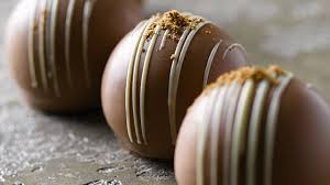 Bonbon Mangue Aux Quatre Epices Plated Desserts Chocolate Breakfast Cake