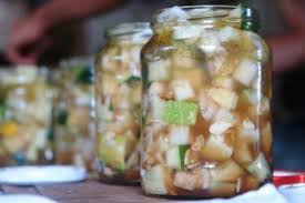 Zucchini Einlegen Erprobtes Rezept Aus Tschechien Zucchini Einlegen Zucchini Einmachen Lebensmittel Essen