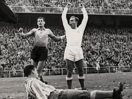 Periods game 1st h alt 1 alt 2 draw nb corners 2nd h. Di Stefano Konig Bube Und Das Grosste Ass Von Real Madrid Kicker