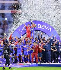 Cruz azul ganó el trofeo de campeón de campeones por tercera ocasión en su historia. Fin Al Maleficio Cruz Azul Campeon Vs Santos Laguna