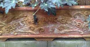 A Face Like A Fur Hatchet And Alike English In Norn Iron Northern Ireland Belfast Botanic Gardens Photo By Roisin Muldo English Garden Photos Irish English