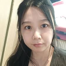 仇恨刻在水裡，恩惠刻在石上》 美國鄉下某間學校的老師，寫信給福特汽車會長：「我們學校很需要一架鋼琴，懇請您資助我們。」  不久收到回信，信封裡只有一百美元。 一般人也許大失所望，埋怨福特汽車會長小氣。但是這位老師並不沮喪，反倒拿這一百美元購買品質優良的花生 ...