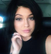 16 Times Kylie Jenner And Kim Kardashian Looked Exactly Alike, Because The  Resemblance Is Seriously UnKanny