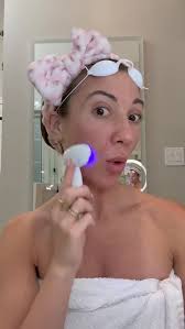 No filters needed when you’ve got the Riki High Roller🩷 Just glow, lift  and go ✨, #faceroller #facemassage #ledtherapy #redlighttherapy  #acnetherapy #facelifting