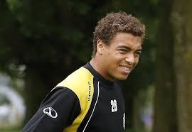Dessers heeft een belgische vader en nigeriaanse moeder, hij kan dus zowel voor het belgisch voetbalelftal als het nigeriaans voetbalelftal uitkomen. Cyriel Dessers Alchetron The Free Social Encyclopedia