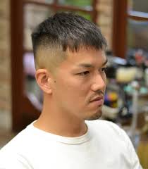 短い直毛を外国人風くせ毛にカッコよくする 羽曳野市のメンズヘアー