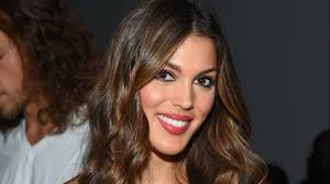 Former Miss Universe Iris Mittenaere Ultra Sexy For Her Parade Latin Show Photo Onties Com