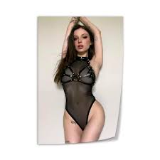Amazon.com: GLACYTEZ Póster de modelo australiano Dainty Wilder Sexy Woman  2 lienzo para pared, impresión de oficina, dormitorio, póster estético para  sala de estar, 24 x 36 pulgadas (23.6 x 35.4 in),