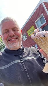 Let's me take you inside your CO-OP at Creamfields located at the new  downtown village, they literally have the lot, bags of ice and ice creams  fresh bakery items +more. CF25❤️