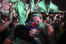 El senado argentino ha rechazado este jueves el proyecto de ley para legalizar el aborto, un tema sumamente polémico en el país que ha obligado a un debate de más de 12 horas que se ha. 7welmmwmvkm5xm