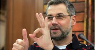 Maybe you would like to learn more about one of these? Curg Vestile Rele Pentru Nasul Radu Moraru Cunoscutul Moderator Tv E Urmarit De Executori Pentru Un Alt Sfert De Milion De Euro