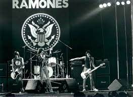 Pin De M Ttiussl Ramone Em The Ramones Punk Genuine