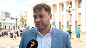 Денис монастирський ніколи не працював у мвс. I Yxgan9bgk Km