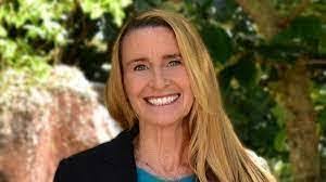 Cindy Fannin's Instagram, Twitter & Facebook