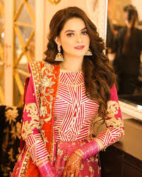Minal Khan Minalkhan Official Instagram Photos And Videos Wedding Dresses For Girls Pakistani Bridal Dresses Mehndi Dress