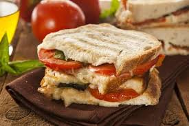 Preparez Vous Un Delicieux Panini Jambon Mozzarella Style Bistro Mais A La Maison Humm In 2020 Grilled Cheese Bar Sandwiches Spinach Sandwich