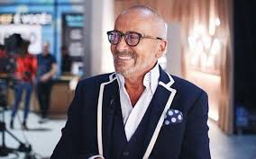 He founded the party chega in april 2019. Manuel Luis Goucha Leva Coelha De Andre Ventura Para Estudio E Atira Vao Achar Que Voce E Fofinho Nova Gente