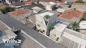 Berikut ini 10 link aplikasi desain rumah gratis yang bisa anda gunakan untuk merenovasi rumah dengan fitur yang lengkap dan mudah. Berada Di Gang Rumah Minimalis 70 Meter Ini Terkesan Sangat Luas Rumah123 Com