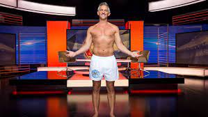 Gary lineker's name is synonymous with british football. Lineker Keeps Promise To Present Motd In Pants Itv News