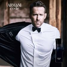Une nouvelle intensité de fragrance avec cet eau de parfum pour l'homme giorgio armani. Armani Code Armani Beauty Sephora