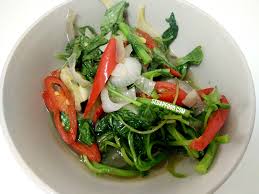 Jangan menghidangkan sayur bayam yang dibuat sudah lebih dari 4 jam. Masak Tumis Bayam Untuk Naikkan Hb Hemoglobin Rendah Masa Hamil