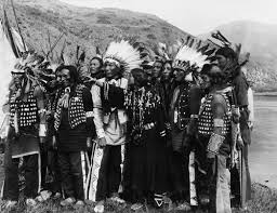12 Facts About The Lives Of America S Original Inhabitants Before Europeans Arrived Htt Native American Facts Native American Heritage Native American Language