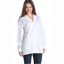 Come sottogiacca oppure come protagonista del proprio outfit essa non può assolutamente mancare nel guardaroba di una donna di qualsiasi età. Camice Farmacista Corto In 100 Cotone Westrose Vendita Online